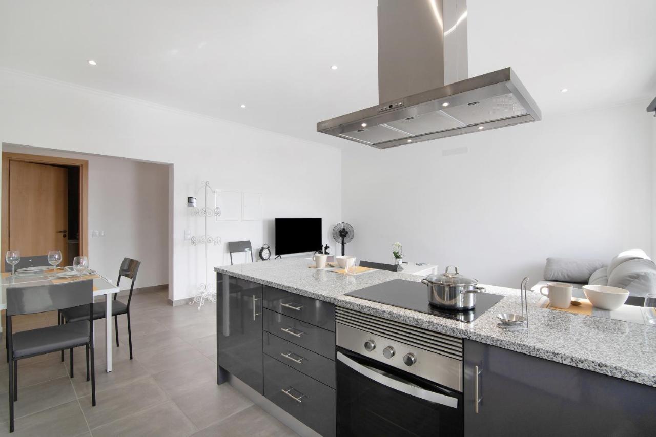 Traditional 3 Bedroom Apartment Alte Exterior foto